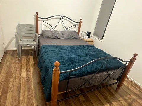 Home Away From Home Private Room2 - Accommodation Main Beach 3