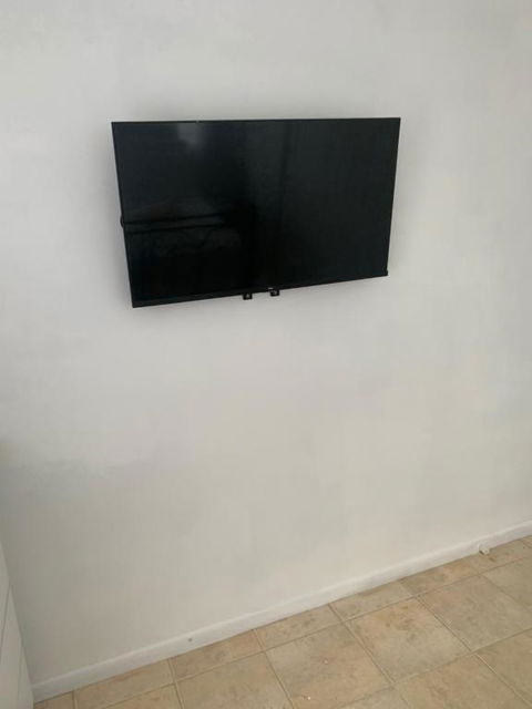 Home Away From Home - Accommodation Main Beach 1