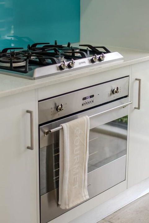 Home In Christies Beach - Accommodation Main Beach 3