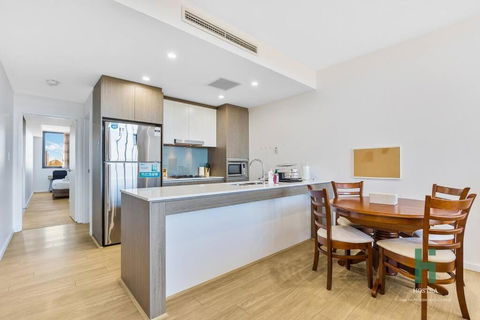 Homebush EventHub Contemporary 2B2B Apt - Accommodation Main Beach 2