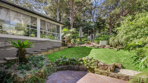 Homely Beach Retreat Three Living Areas, Table Tennis Table Accom Holidays - Accommodation Main Beach 3