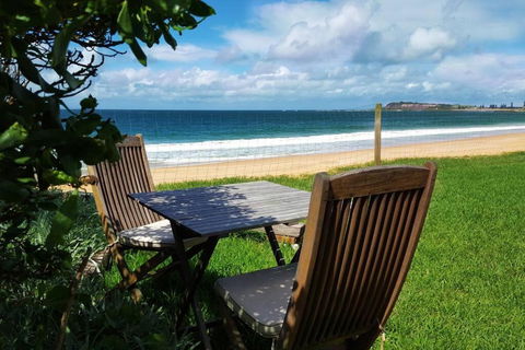 Homely Beachfront Apartment With Direct Beach Access - The Coachhouse - Accommodation Main Beach 2