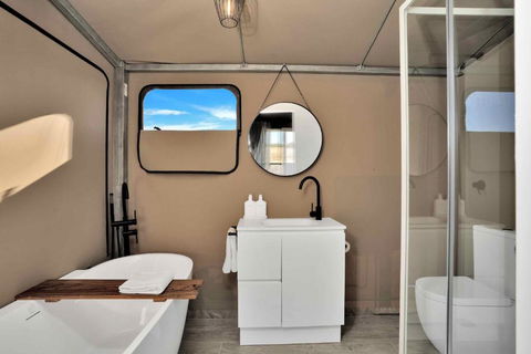 Honeysuckle @ The Beltree - Accommodation Main Beach 1