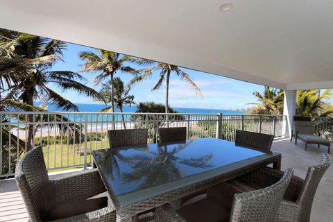 Horizons Unit 4 Beachfront Unit - Accommodation Main Beach 0