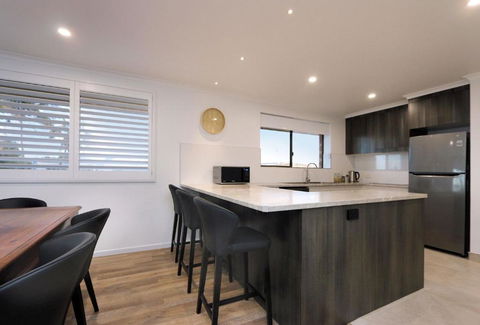 Horizons Unit 4 Beachfront Unit - Accommodation Main Beach 3