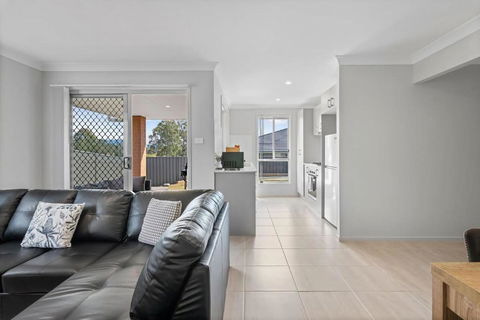 Hunter Explorer - Games Room & Outdoor Spa - Accommodation Main Beach 0