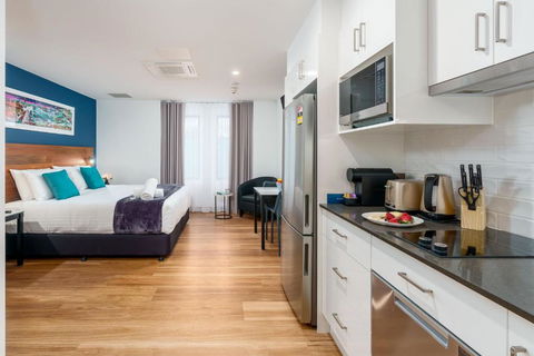 Hunter Studios - Maitland - Accommodation Main Beach 0
