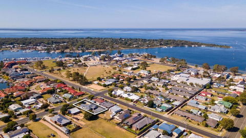 Huntingdale - Accommodation Main Beach 1