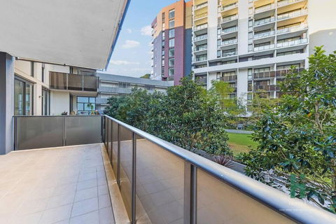 Hurstville Pearl 2 Bedroom Apt - Accommodation Main Beach 3