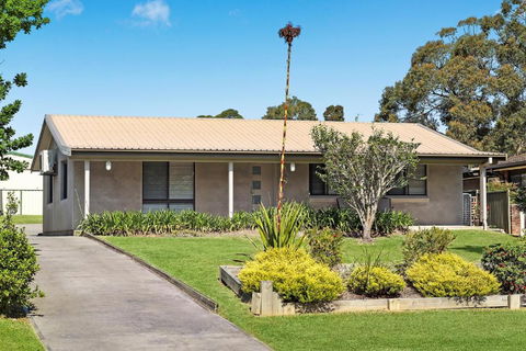 Husky By The Sea - Accommodation Main Beach 0