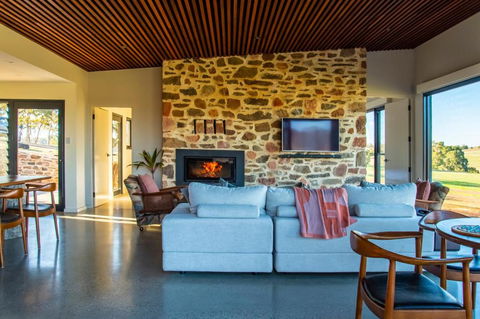 Hutton Vale Farm JHA Stone Cellar - Accommodation Main Beach 3
