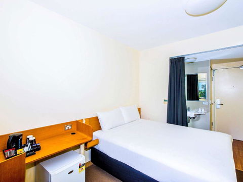 Ibis Budget Sydney Olympic Park - Accommodation Main Beach 2