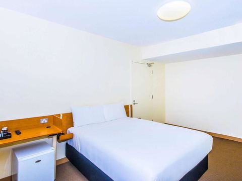 Ibis Budget Sydney Olympic Park - Accommodation Main Beach 3