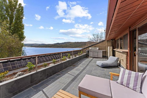 Ibis On Lake Jindabyne - Accommodation Main Beach 1