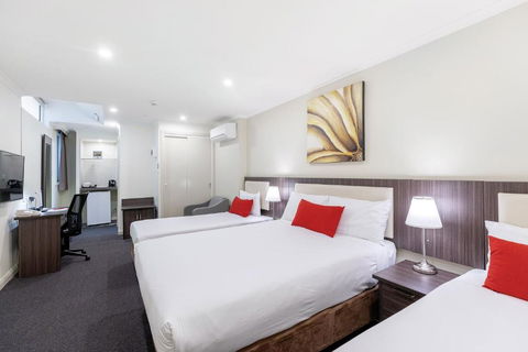 Ibis Styles Kingsgate Hotel - Accommodation Main Beach 3