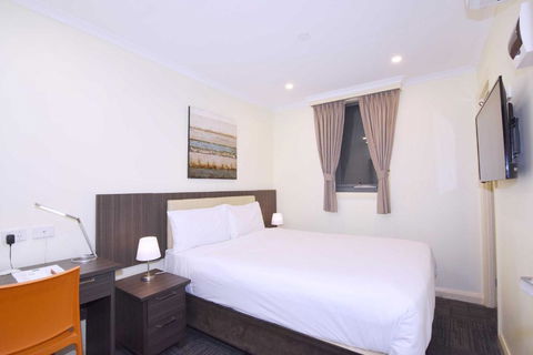 Ibis Styles Kingsgate Hotel - Accommodation Main Beach 2