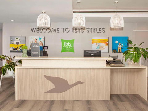 Ibis Styles The Entrance - Accommodation Main Beach 1