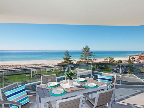 Iconic Apartments 704 - Accommodation Main Beach 0