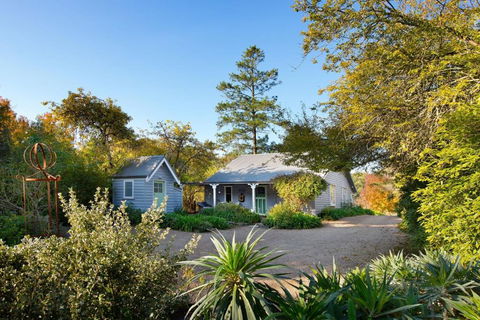 Illoura - Accommodation Main Beach 1