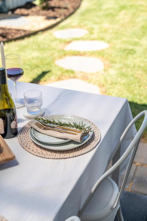 ILUKA Luxe Accommodation, Relaxed Coastal Vibe - Accommodation Main Beach 3