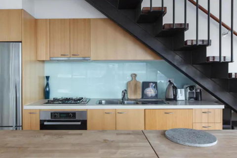 Incredible City Views In Convenient CBD Apartment - Accommodation Main Beach 2