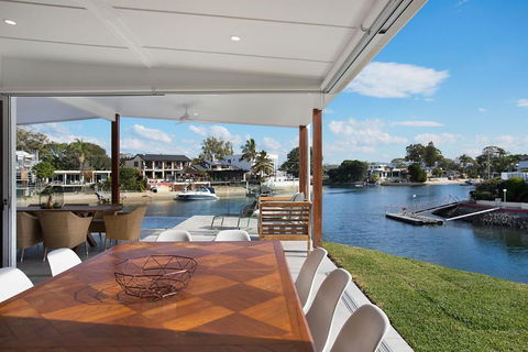 INCREDIBLE VALUE - Perfect For Large Families - Accommodation Main Beach 3