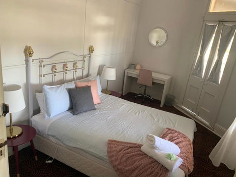 Hotel Koorawatha - Accommodation Main Beach 0