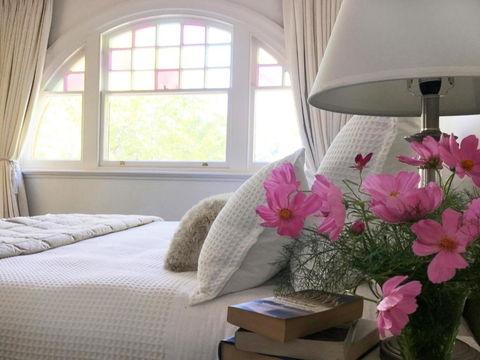 Howlong Old Post Office Luxury Suite - Accommodation Main Beach 0