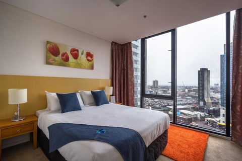 IMSA Group - Accommodation Main Beach 0