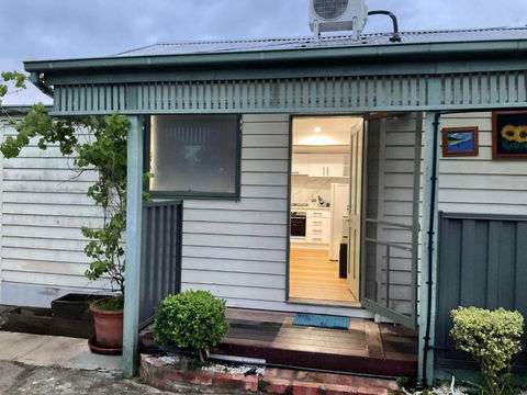 Hughesdale Private Studio - Accommodation Main Beach 1