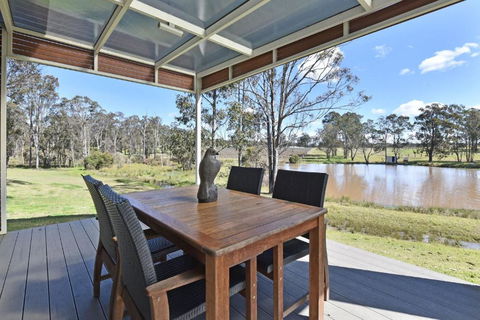 Ironbark Hill Villa 2 Aneis - Accommodation Main Beach 0