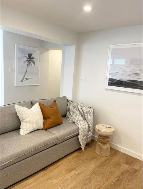 Island Cove Beach Getaway - Accommodation Main Beach 0