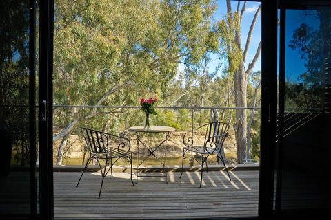 Adelphi Boutique Apartments - Accommodation Main Beach 2