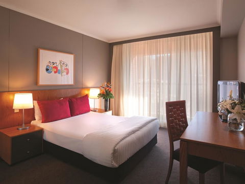 Adina Apartment Hotel Sydney Town Hall - Accommodation Main Beach 2