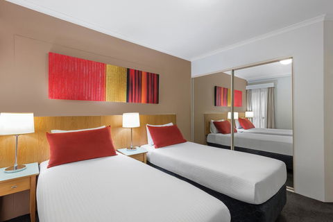 Adina Serviced Apartments Sydney Martin Place - Accommodation Main Beach 2