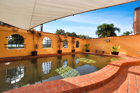 Adobe Motel - Accommodation Main Beach 1