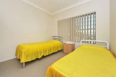 Adriana, 6/83-85 Ronald Avenue - Accommodation Main Beach 1