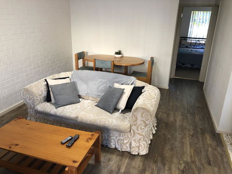 Affordable Comfortable Inglewood Apartment+Pool - Accommodation Main Beach 2