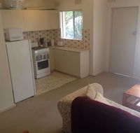 Affordable comfortable Inglewood apartmentPool - Accommodation Main Beach