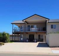 Agape Holiday Home - Accommodation Main Beach