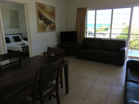 Airlie Beach Apartments - Accommodation Main Beach 1