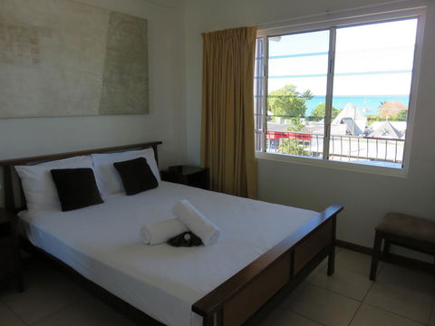 Airlie Beach Apartments - Accommodation Main Beach 2