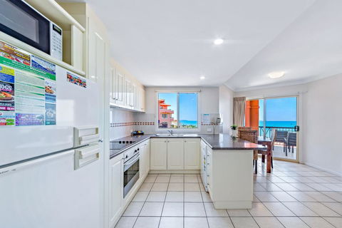 Airlie Dream - Accommodation Main Beach 2