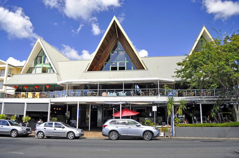 Airlie Waterfront Accommodation - Accommodation Main Beach 0