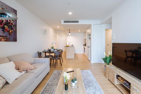 Airtrip Apartments On Cordelia St - Accommodation Main Beach 1