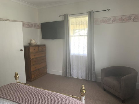 Akoonah Cottage - Accommodation Main Beach 1