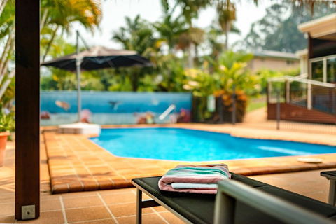 Alarks Nest Bed And Breakfast - Accommodation Main Beach 1