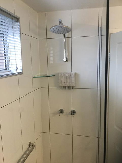Albury Townhouse Motel - Accommodation Main Beach 3