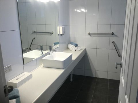 Albury Townhouse Motel - Accommodation Main Beach 1