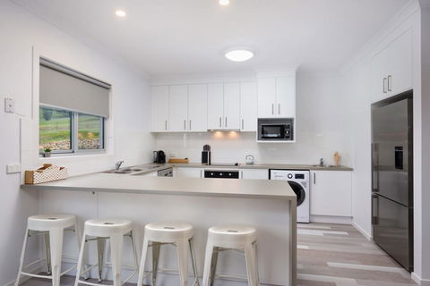 Albury Yalandra Apartment 2 - Accommodation Main Beach 1